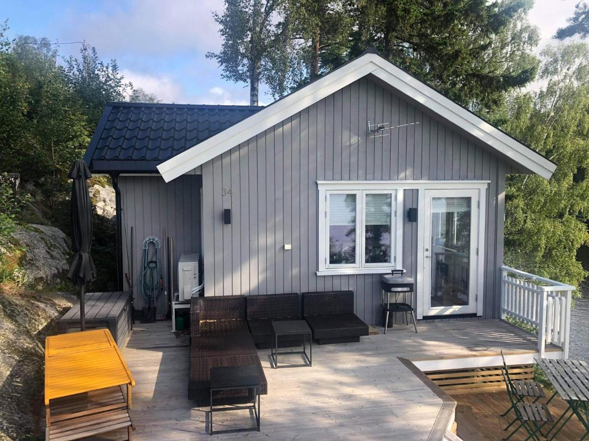 Lyseren Waterfront Cabin Omberg ภายนอก รูปภาพ