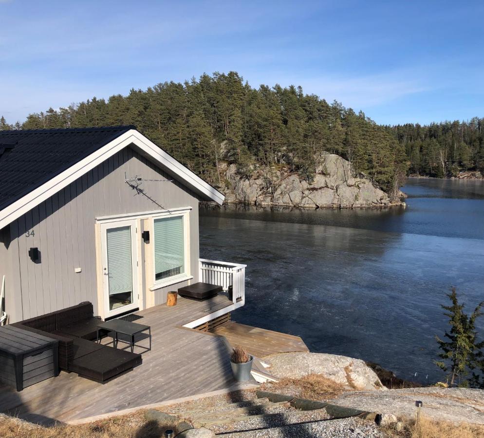 Lyseren Waterfront Cabin Omberg ภายนอก รูปภาพ