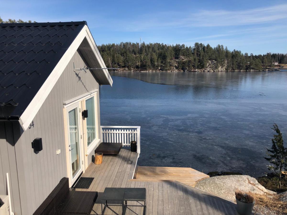 Lyseren Waterfront Cabin Omberg ภายนอก รูปภาพ